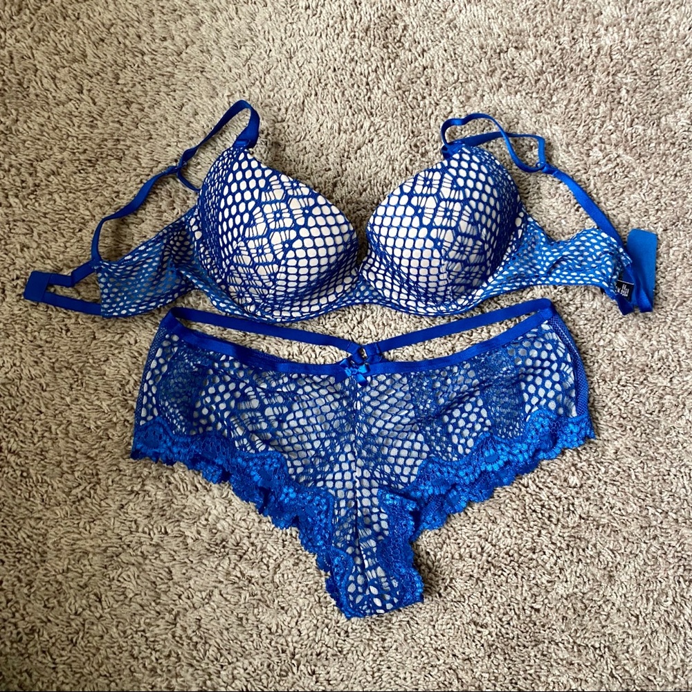 VS